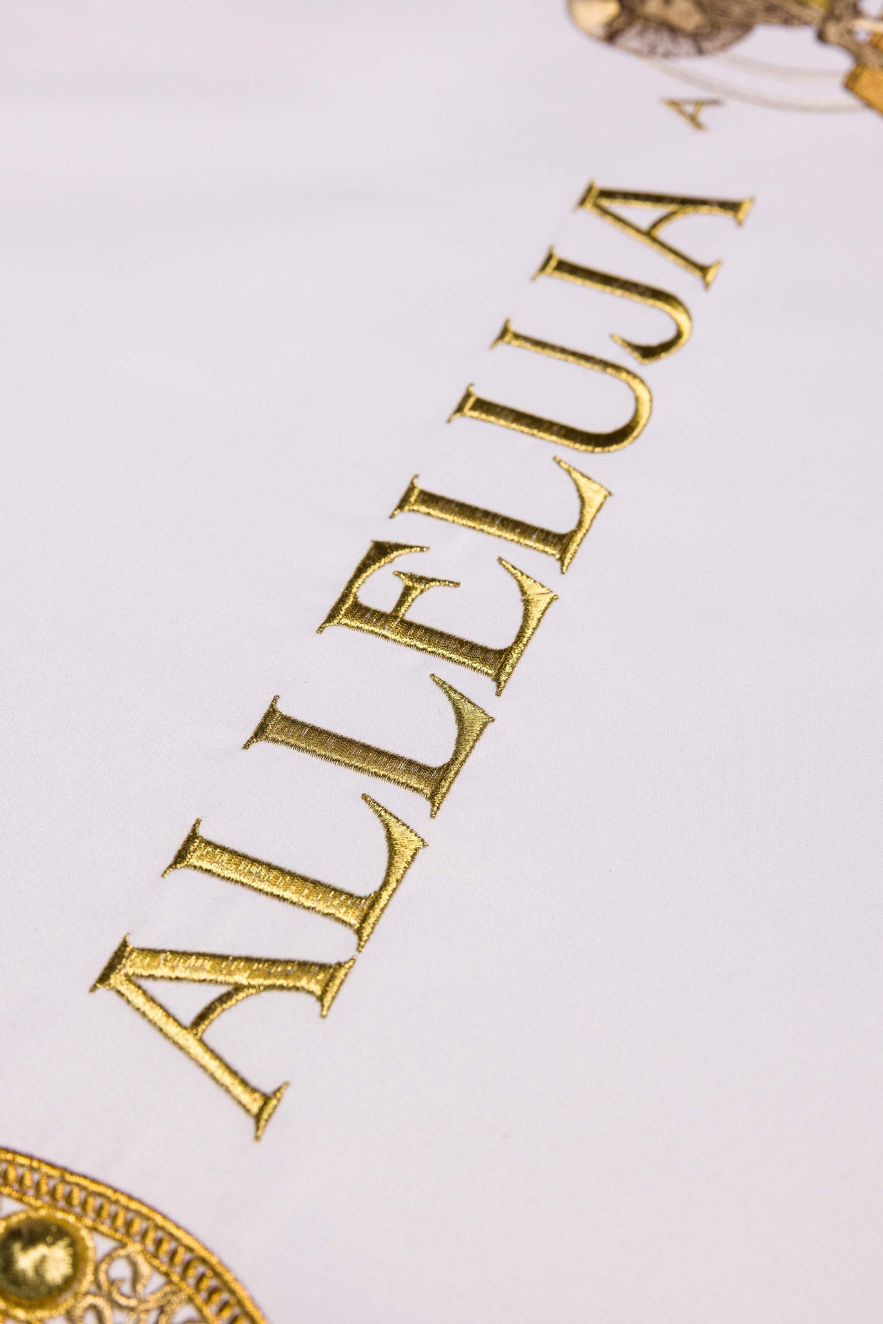 Mantel de altar para Pascua con bordado del Cordero