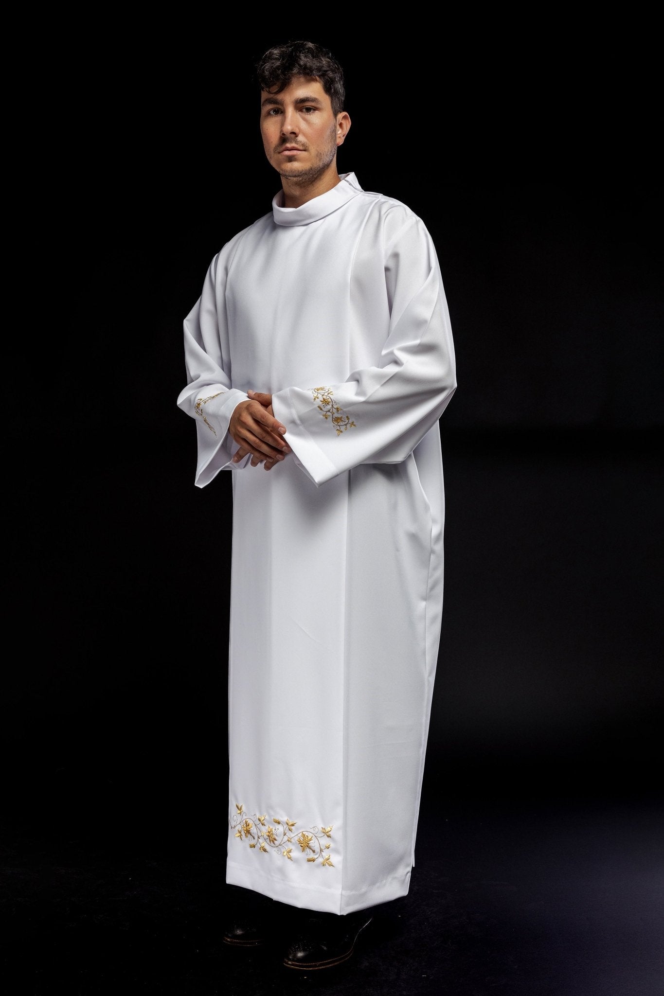 Alba lisa blanca con cuello redondo KAB/005/04/12 135cm/164cm - CASULLAS.ES