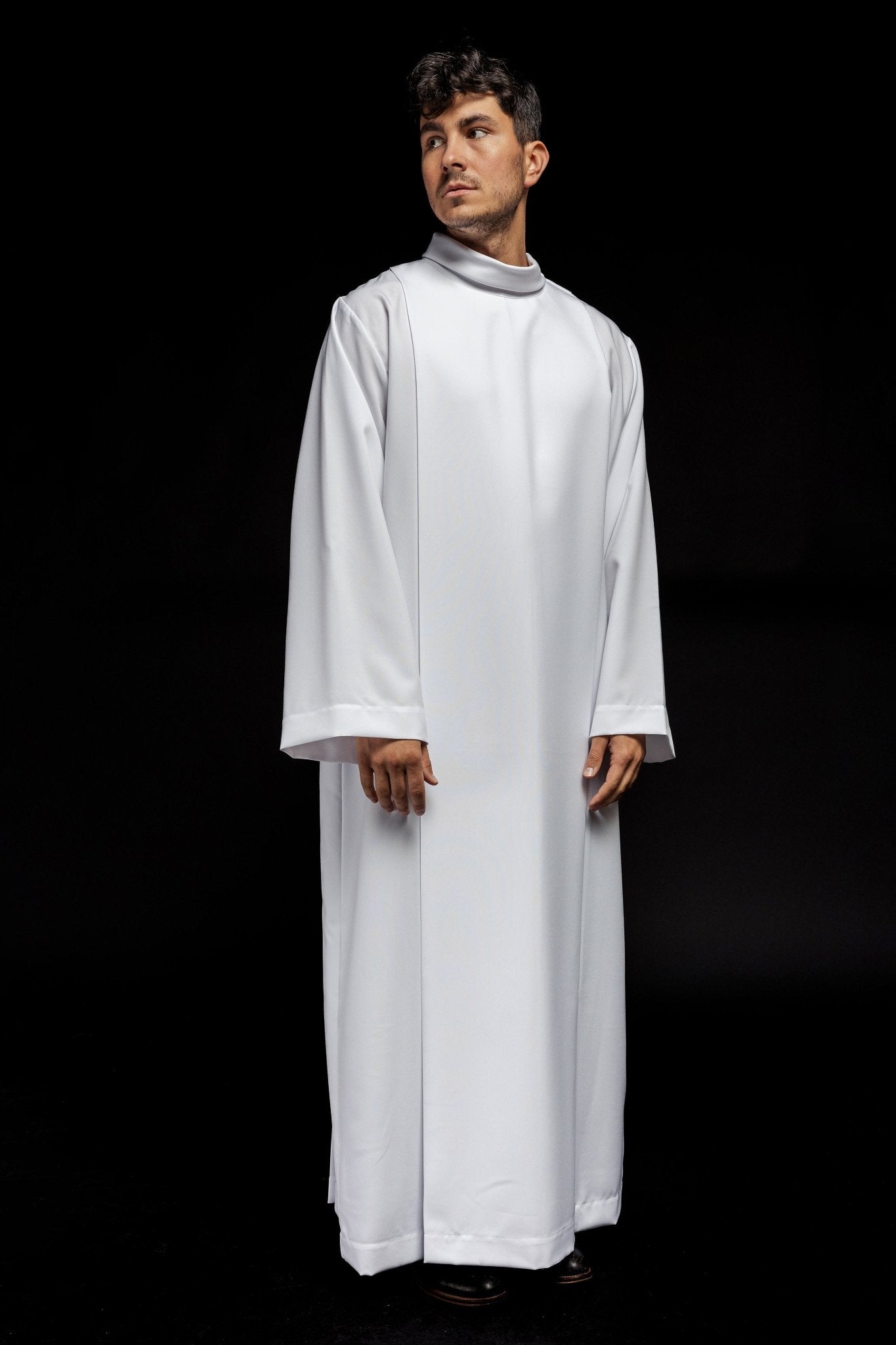Alba lisa blanca con cuello redondo KAB/022/04/12 135cm/164cm - CASULLAS.ES