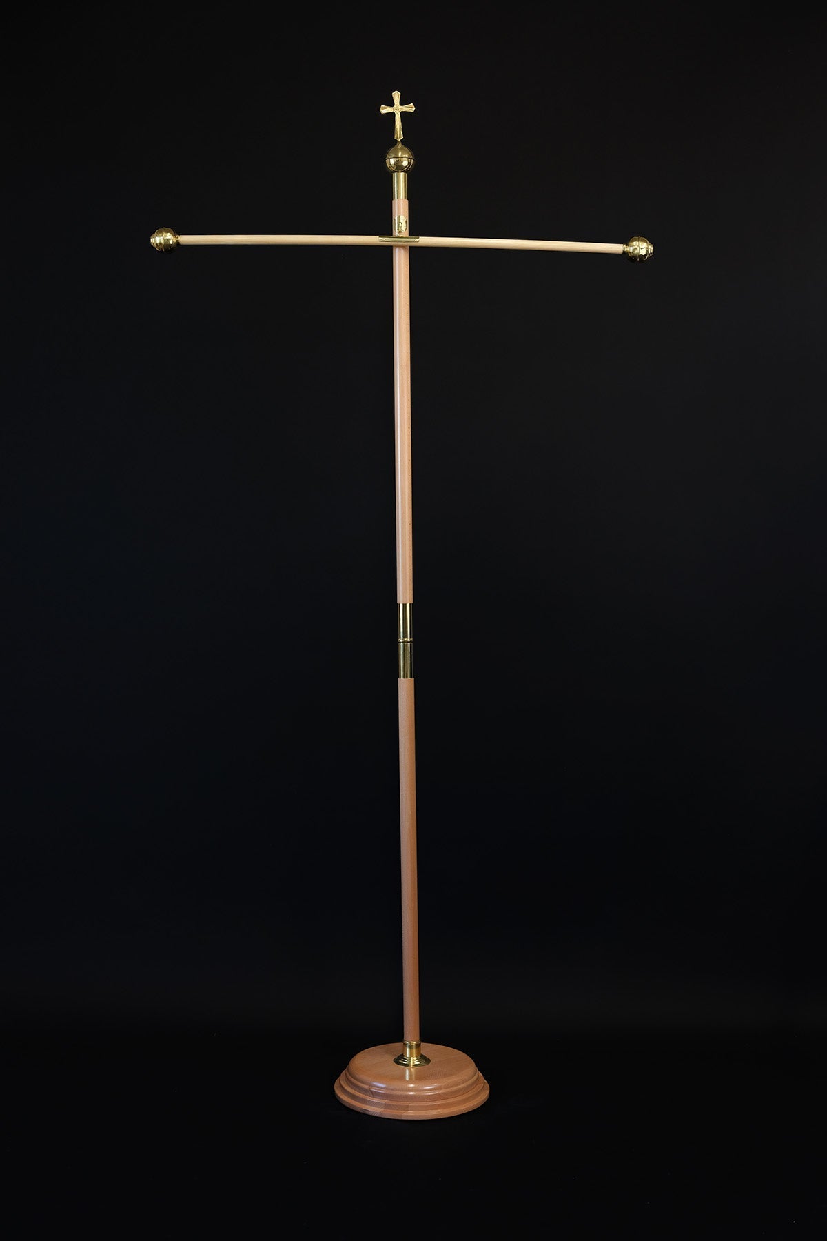 Asta de madera clara para estandarte litúrgico DRZEWIEC DO CHORĄGWI - CASULLAS.ES