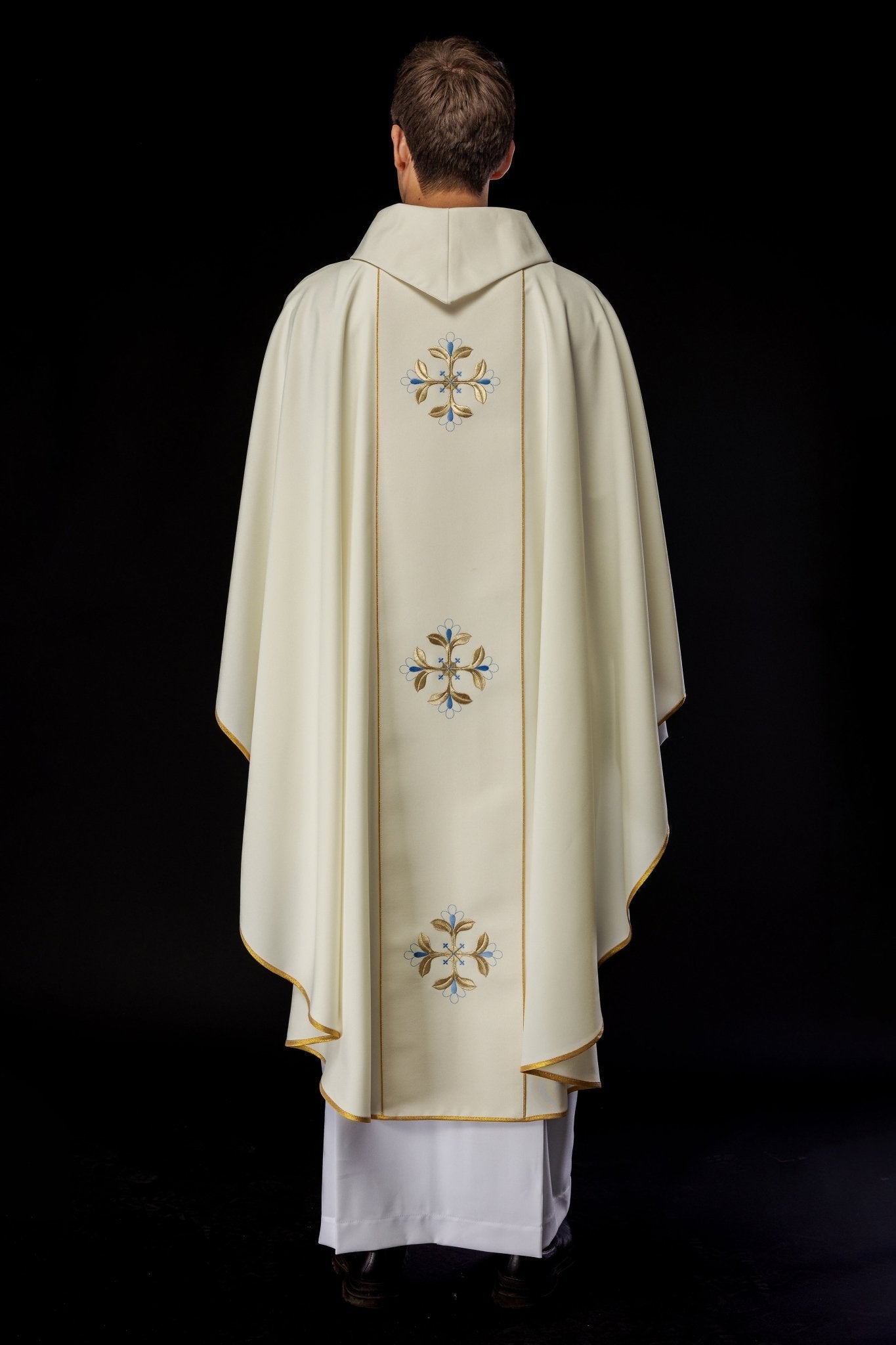 Casulla bordada con la imagen de la Virgen María y el Niño KOW2/007/05/01 - CASULLAS.ES