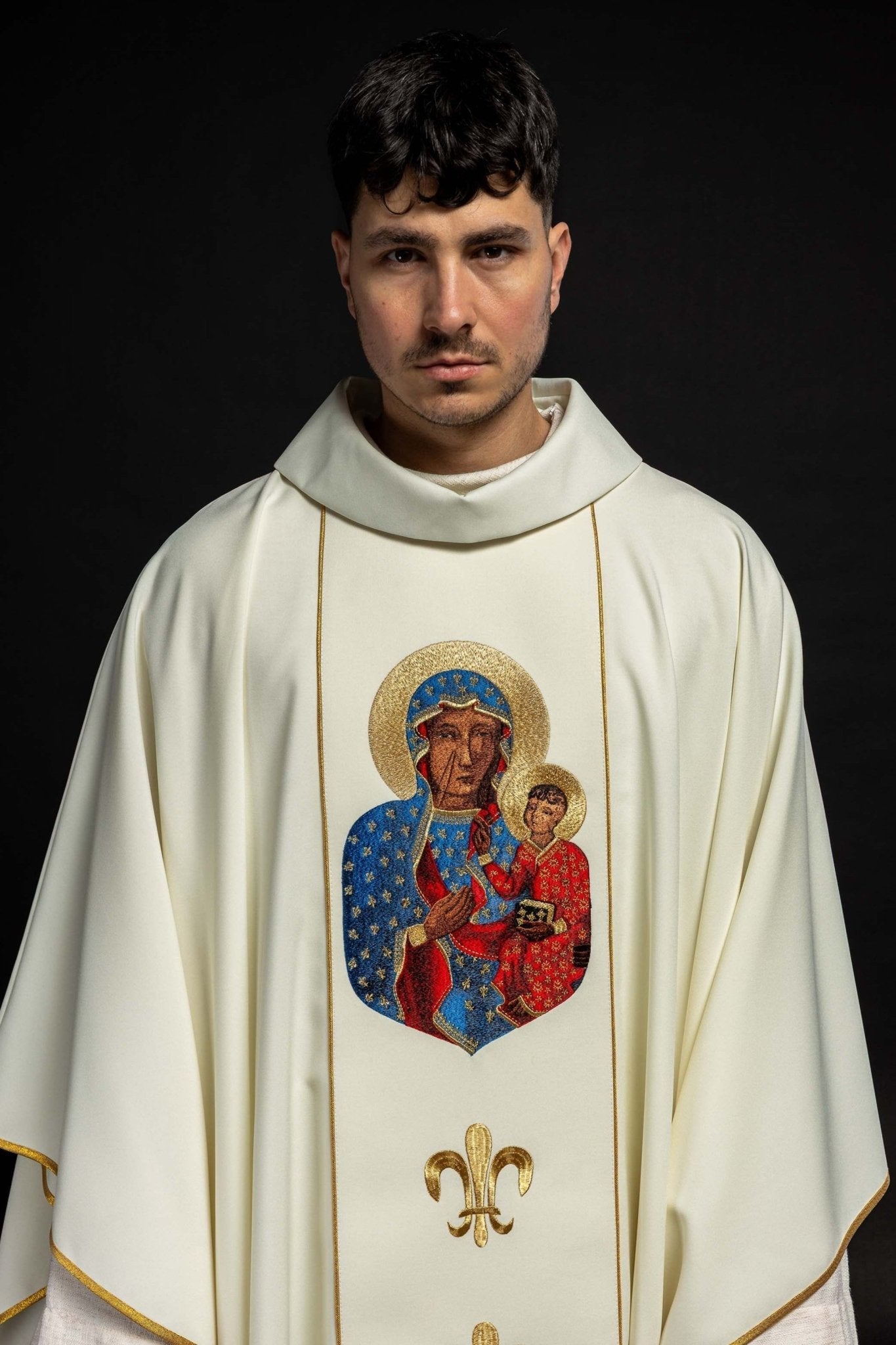 Casulla marfil de Nuestra Señora de Czestochowa KOR/201/05/01 ECRU - CASULLAS.ES