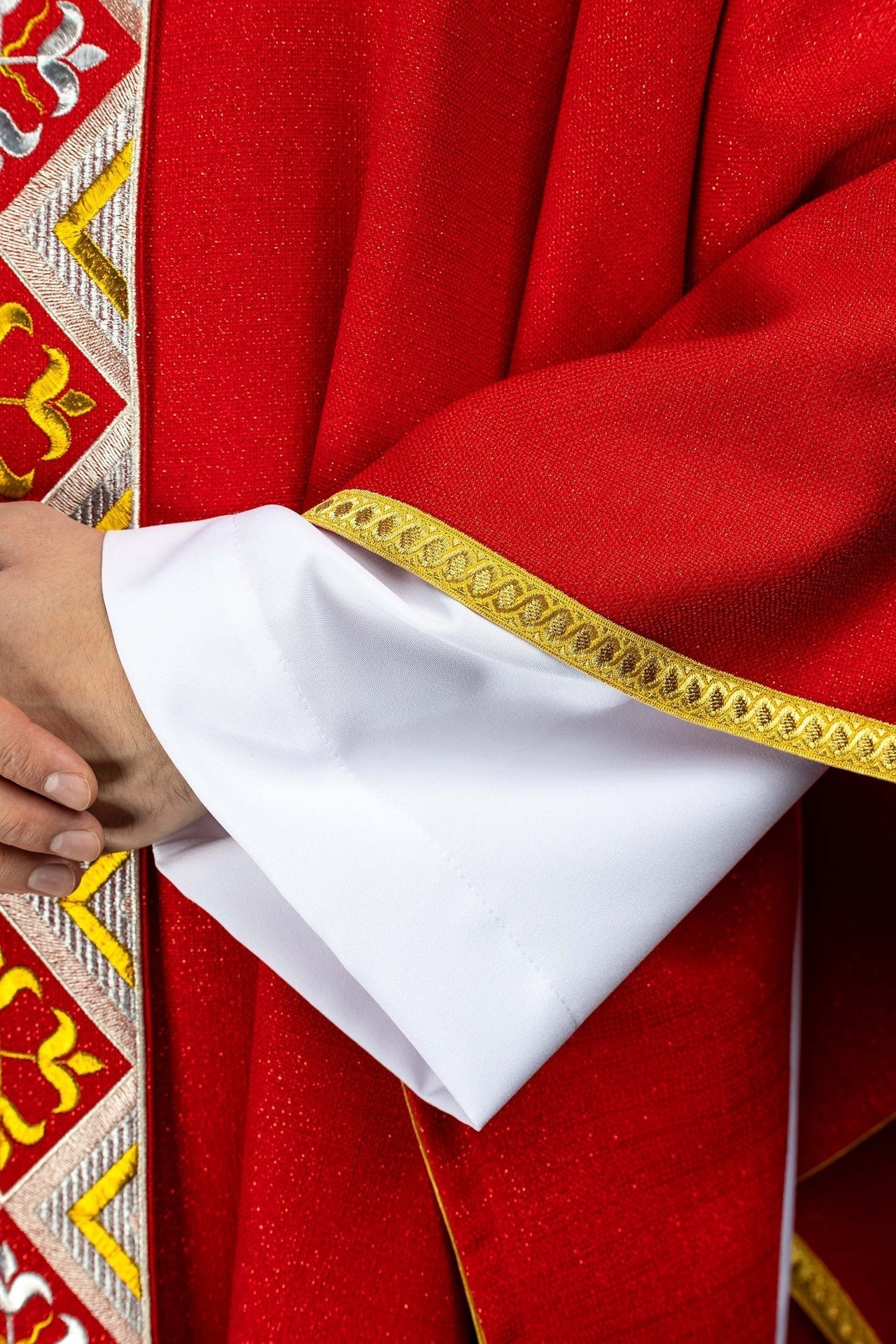 Cíngulo bordado para casulla incluido en el conjunto con la casulla color rojo LE/7042/02 - CASULLAS.ES