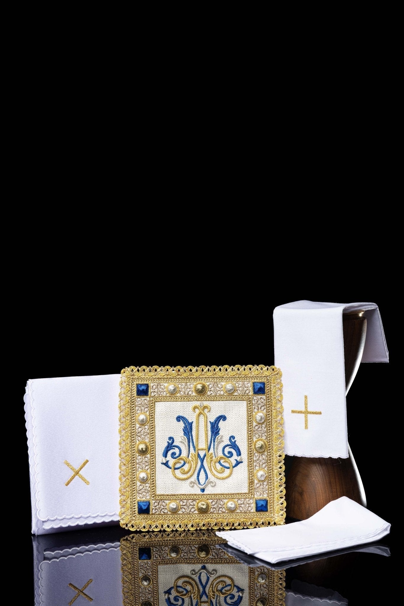 Conjunto de ropa para cáliz bordado con símbolo Mariano S - 5574 - CASULLAS.ES