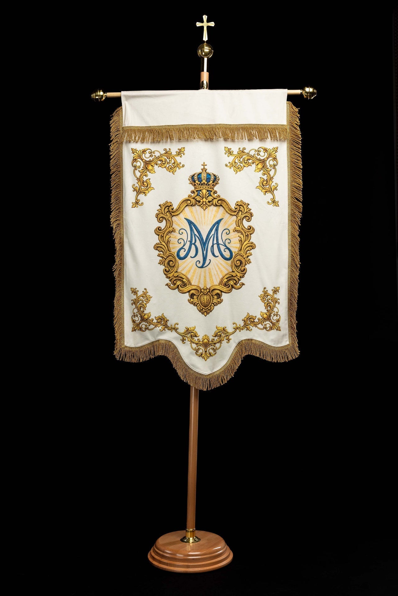 Estandarte litúrgico mariano impreso por ambas caras con el símbolo del Corazón y monograma mariano CHD/003/05/109 80*130 - CASULLAS.ES