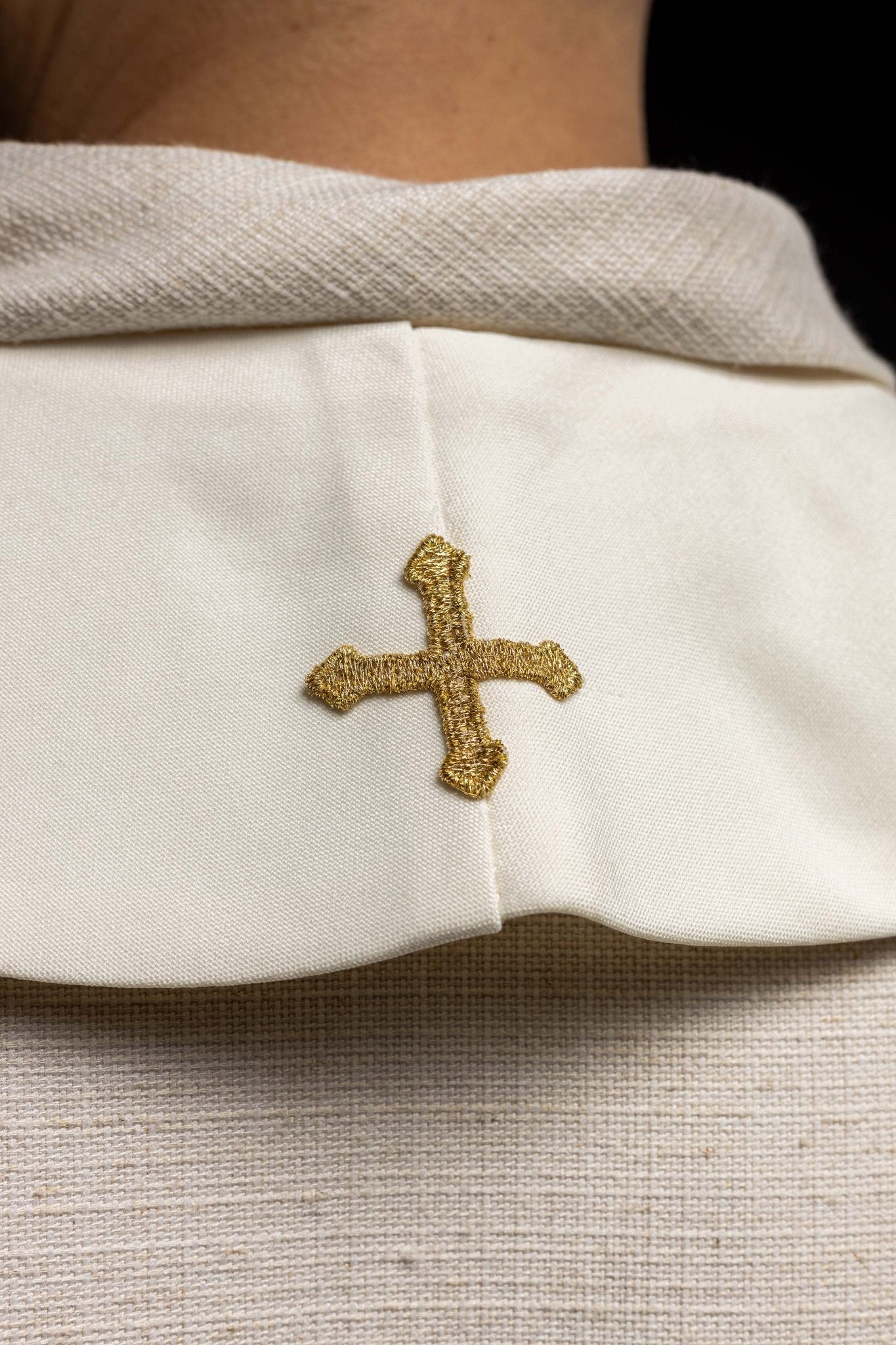 Estola marfil con bordado Jesús misericordioso "Jesús confío en ti" KST/071/05/01 ECRU - CASULLAS.ES