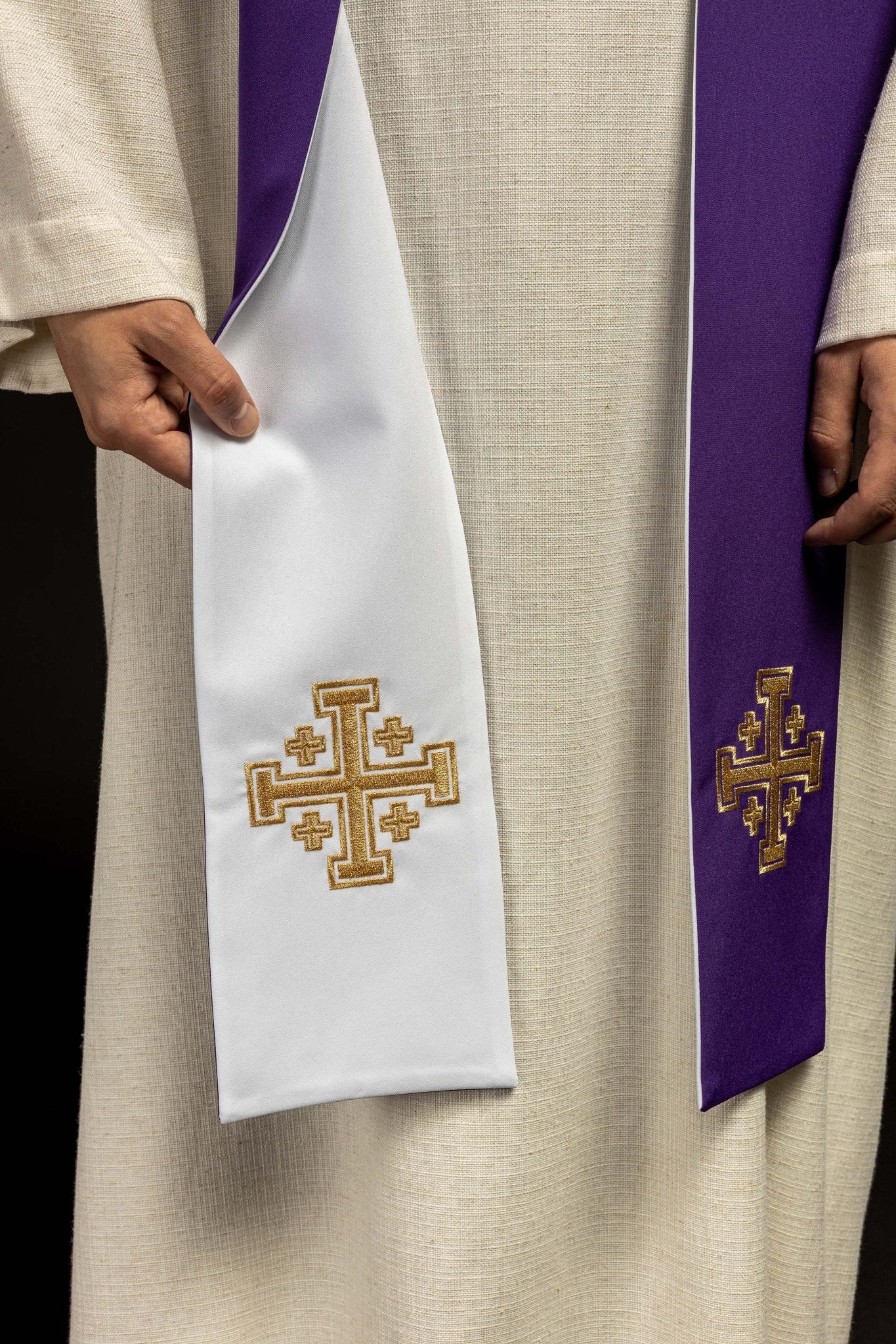 Estola reversible con Cruz de Jerusalén púrpura - blanca KST/046/03 - 04/01 FILETOWO - BIAŁA - CASULLAS.ES