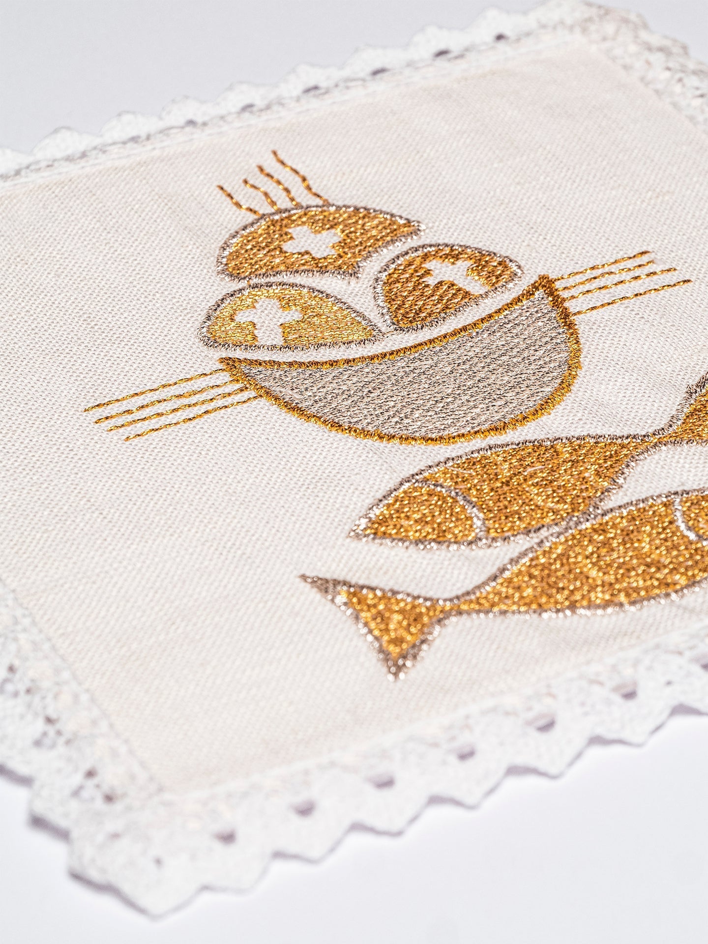 Juego de altar lino con bordado PEZ KKL/018 - CASULLAS.ES