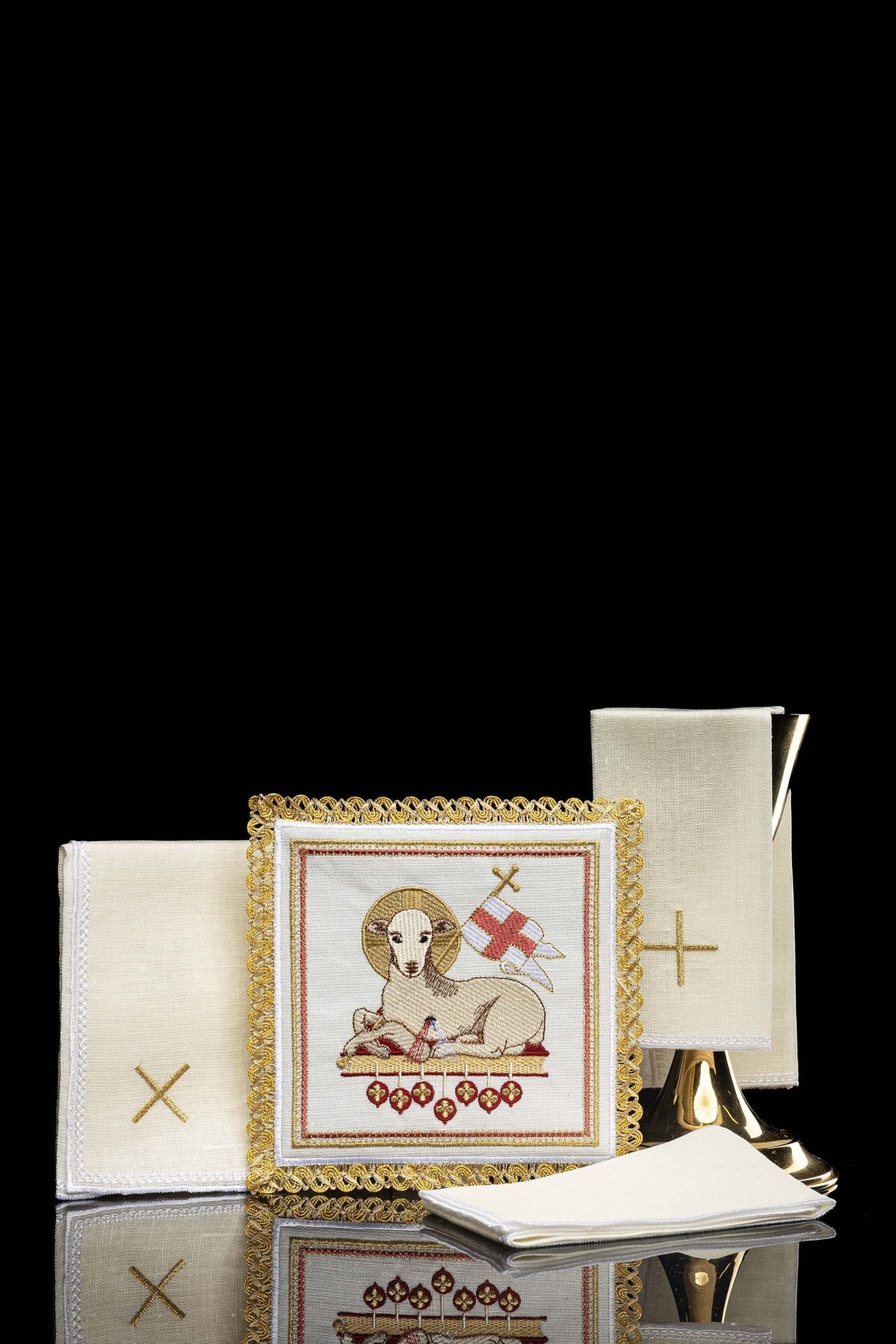 Juego de altar lino con motivo cordero S-5015 - CASULLAS.ES