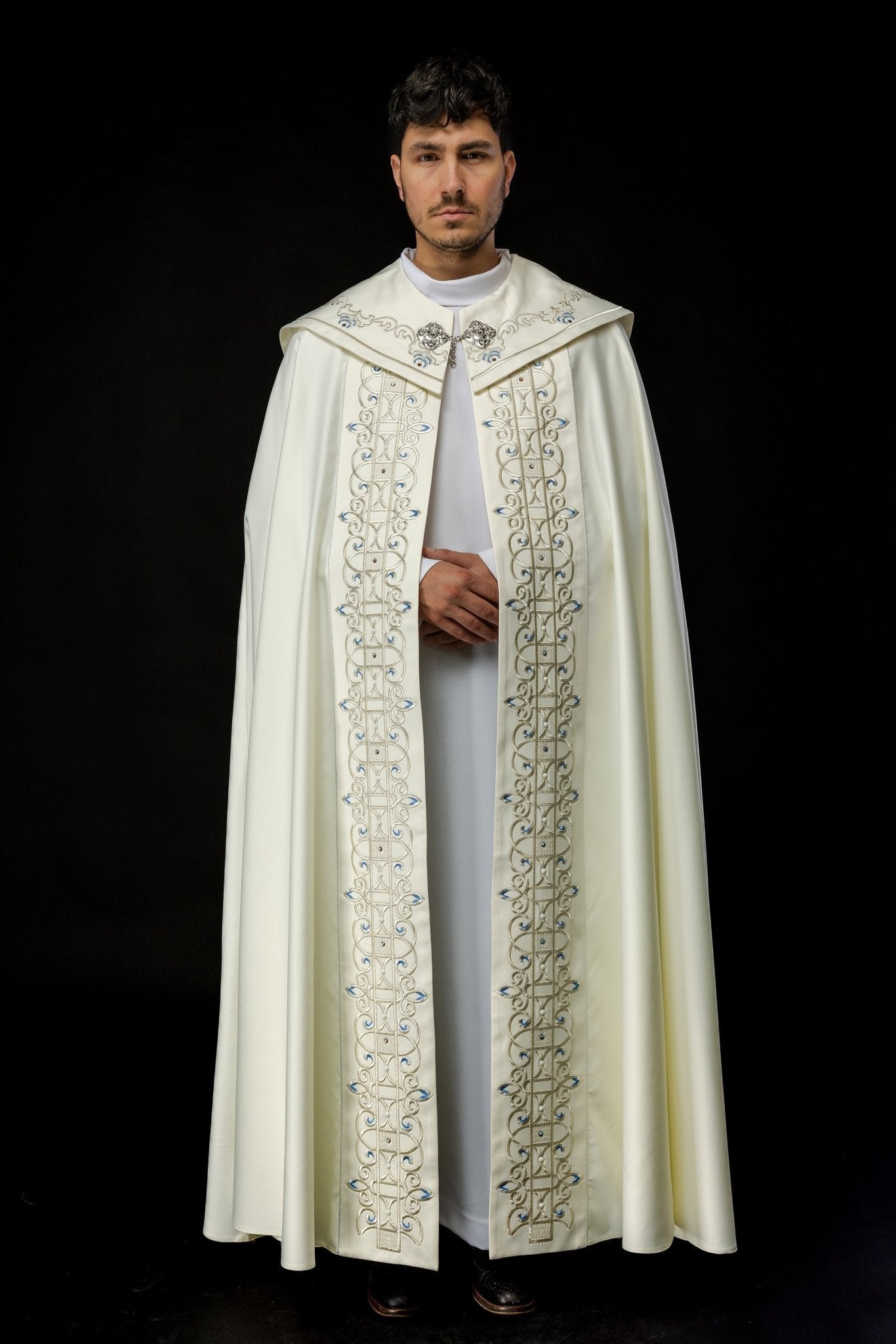 Kapa Liturgiczna Haftowana Z Symbolem Maryjnym