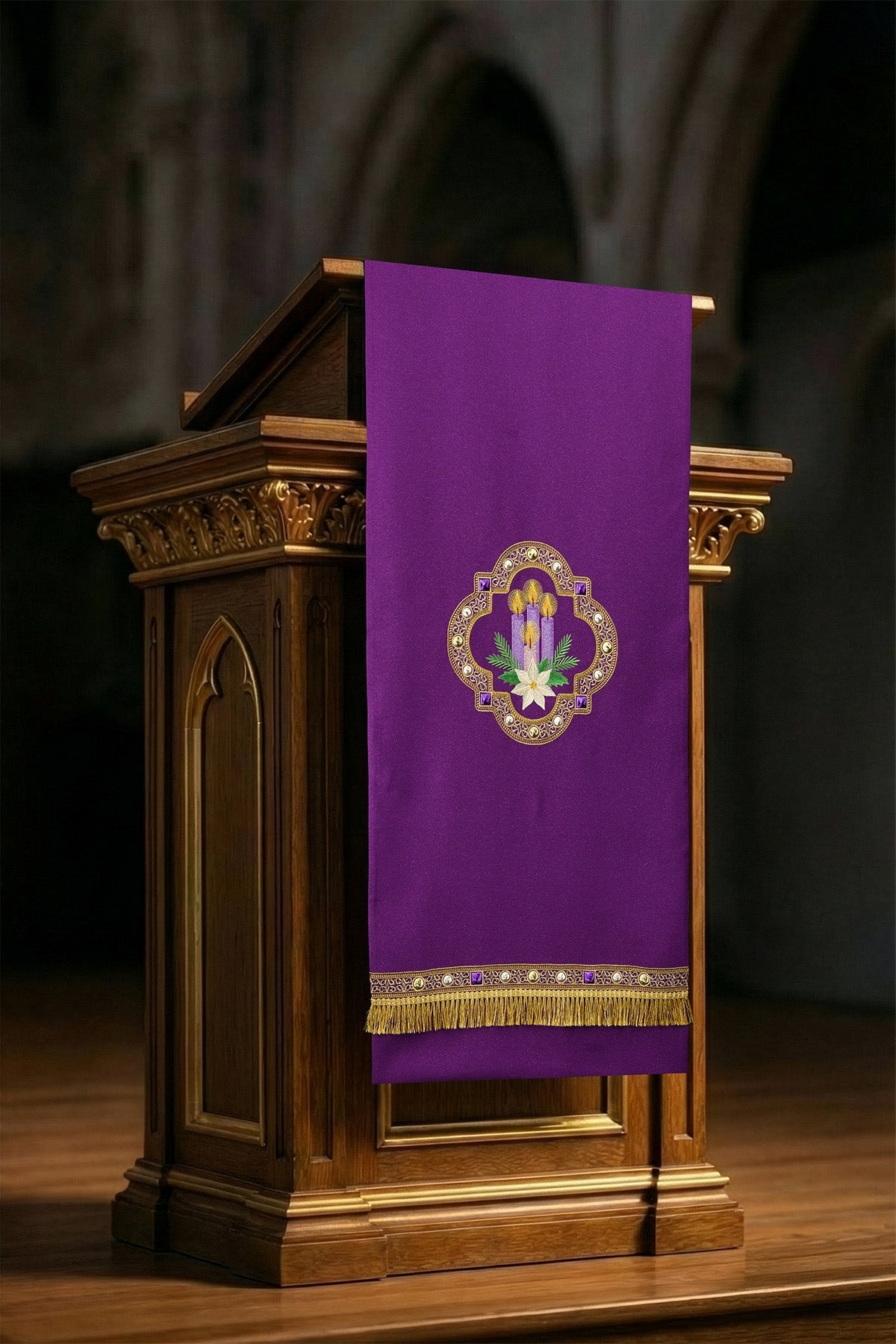 Mantel para ambón con bordado de Adviento en color violeta S-8076-03-103 55*250 - CASULLAS.ES