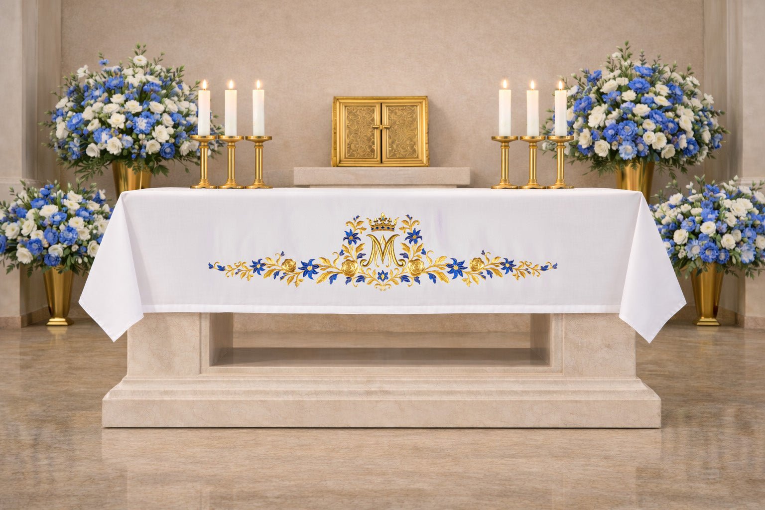Mantel de altar con símbolo mariano bordado