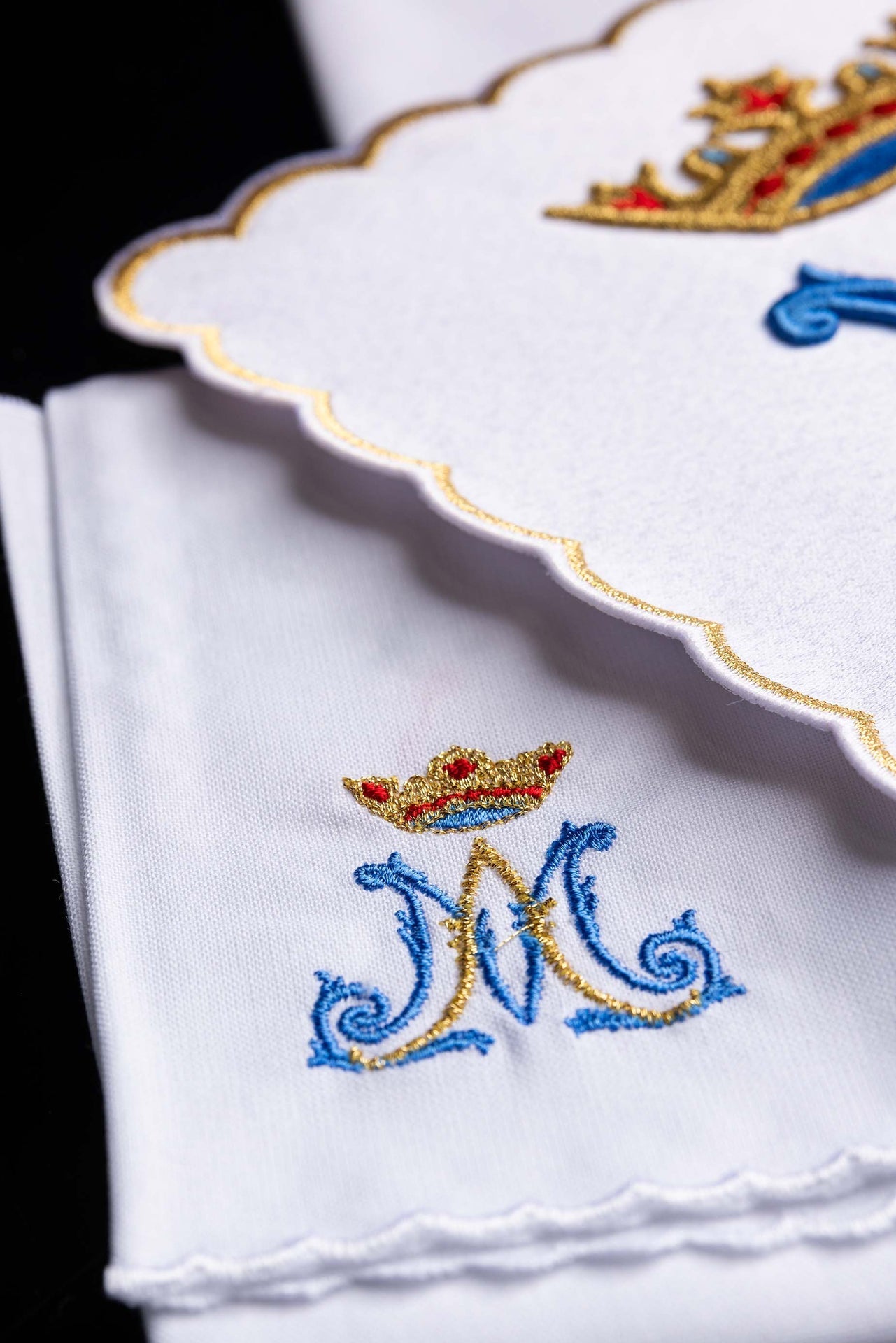 Servicio de altar bordado Mariano azul KK/179 - CASULLAS.ES