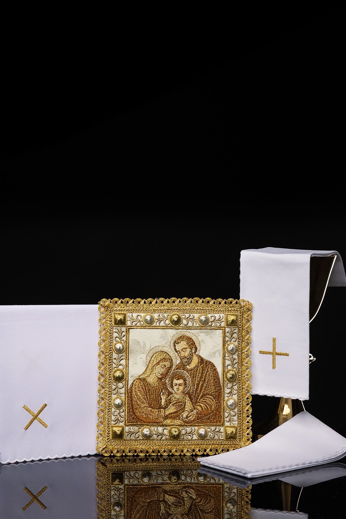Servicio de altar de Navidad con la imagen de la Sagrada Familia S-5575 - CASULLAS.ES