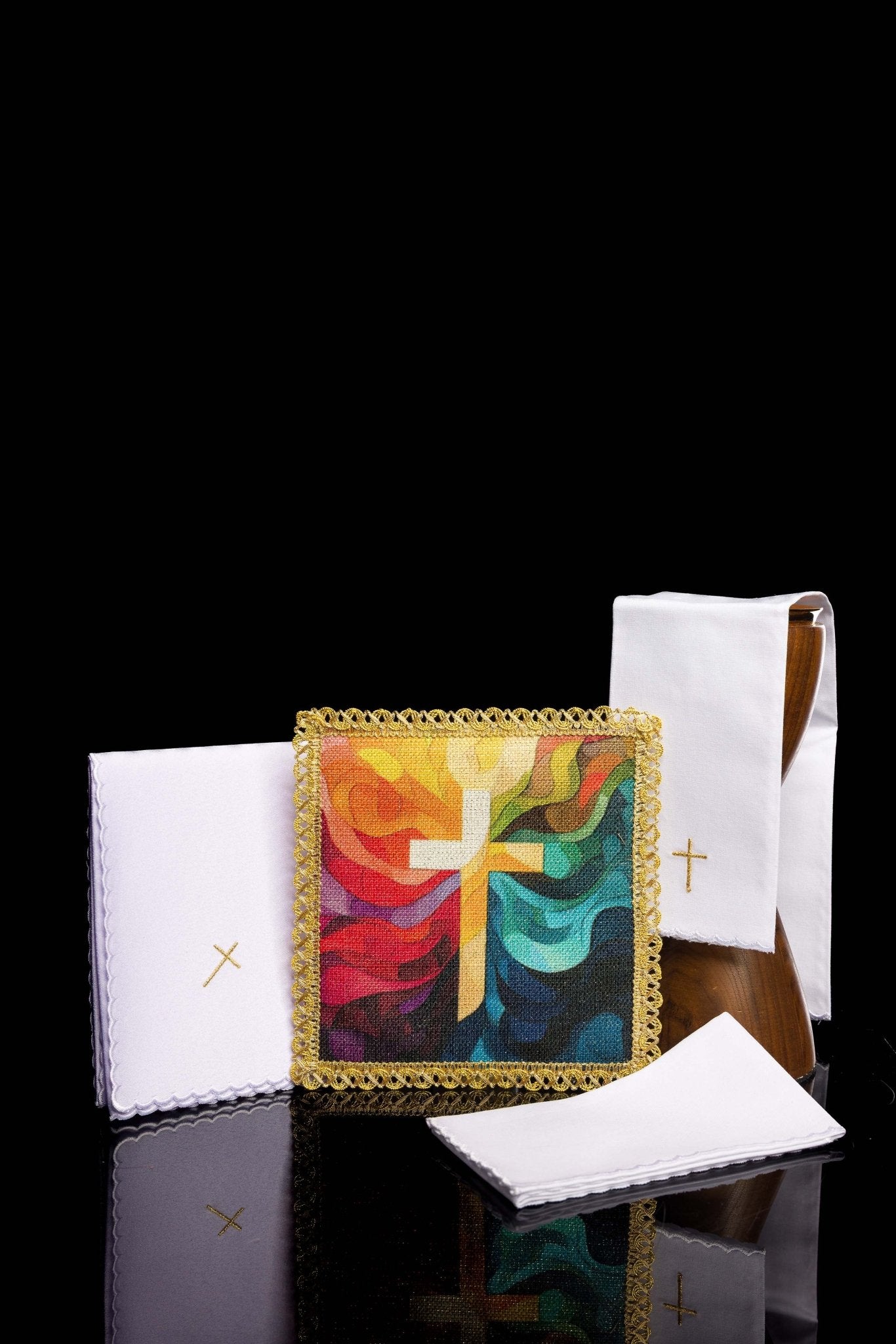 Servicio de altar estampado en color con motivo de cruz KOD/5005/99 - CASULLAS.ES