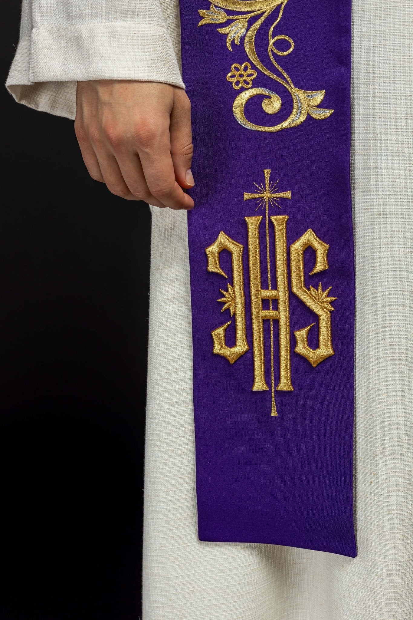 Stuła kapłańska haftowana IHS Fioletowa